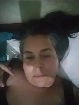 Snapshot of BigAssQueenLatina chatting on June 21, 11:43 pm BigAssQueenLatina online show from June 21, 11:43 pm