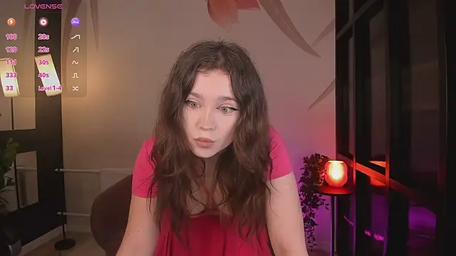 Snapshot of llina_gloww chatting on June 20, 7:02 am llina gloww online show from June 20, 7:02 am