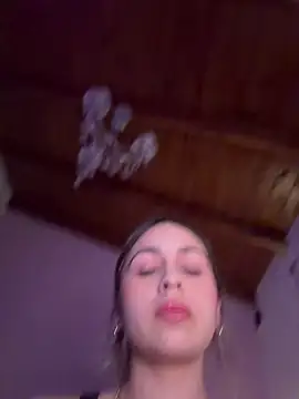 selina-sky online show from August 8, 9:22 pm
