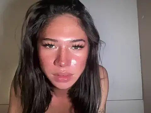 Snapshot of having_morning_woodxxx chatting on June 18, 8:24 am having morning woodxxx online show from June 18, 8:24 am