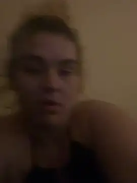 mzzfettyblu online show from June 24, 10:47 am