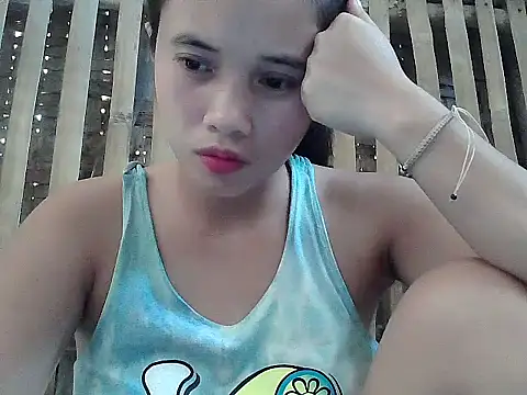 Snapshot of sophie_193 chatting on August 3, 3:03 am sophie 193 online show from August 3, 3:03 am