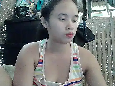 Snapshot of sophie_193 chatting on July 15, 5:25 am sophie 193 online show from July 15, 5:25 am