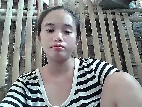 Snapshot of sophie_193 chatting on July 14, 4:39 am sophie 193 online show from July 14, 4:39 am