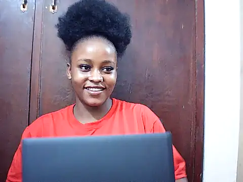 cuchiesweet online show from June 25, 5:29 pm