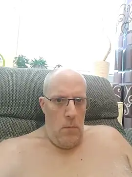 Snapshot of erer211 chatting on July 21, 1:34 pm erer211 online show from July 21, 1:34 pm