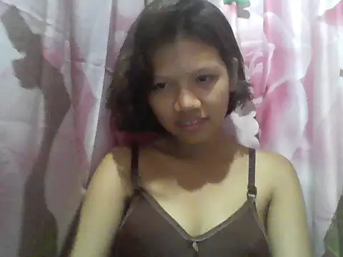 Snapshot of SexyJanePinay chatting on July 21, 11:28 pm SexyJanePinay online show from July 21, 11:28 pm