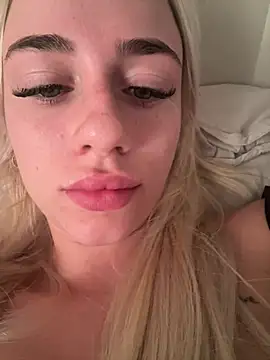 Mialovexox online show from July 3, 4:35 pm