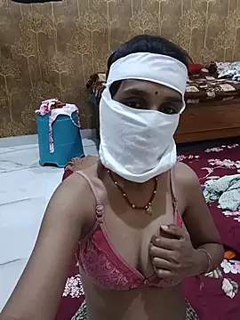 Snapshot of desi_housewife99 chatting on July 24, 6:37 pm desi housewife99 online show from July 24, 6:37 pm