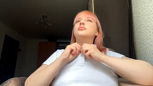 ZadaSnyder online show from June 19, 7:03 am