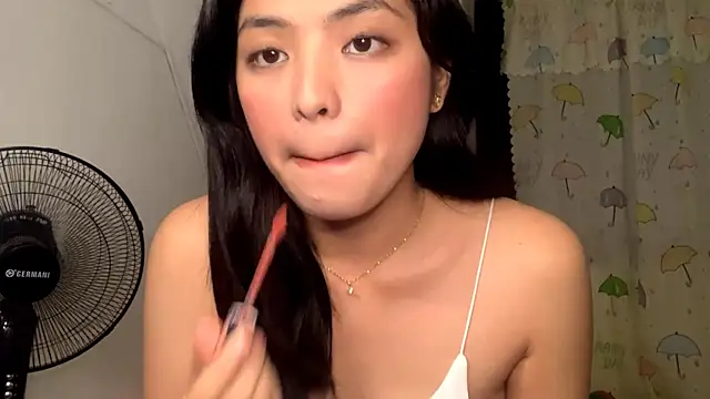 Hazelanne online show from July 25, 1:50 pm