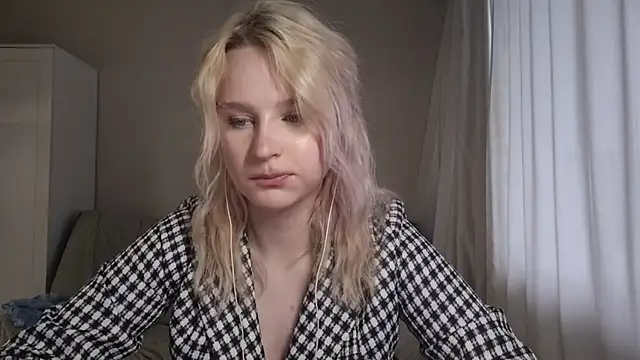 BloomMoon online show from June 30, 12:16 pm