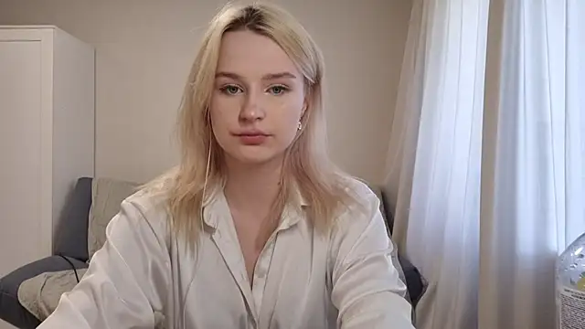 BloomMoon online show from June 25, 12:32 pm