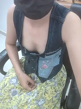 sushmita0 online show from June 19, 2:01 pm
