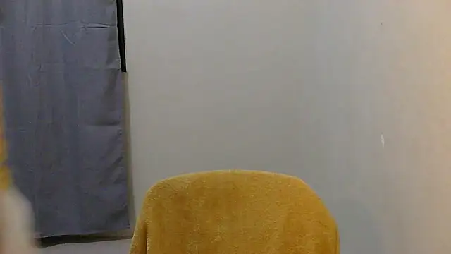 Fhwilloughbyxx online show from July 11, 10:37 am