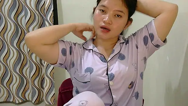 Fhwilloughbyxx online show from June 20, 10:53 am