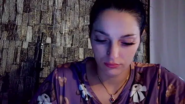 Ellara- online show from June 19, 1:06 pm