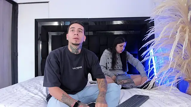 GabbyAndDominic online show from August 4, 11:59 am