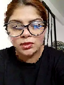 Snapshot of isabella-rosse chatting on July 1, 9:42 am isabella-rosse online show from July 1, 9:42 am