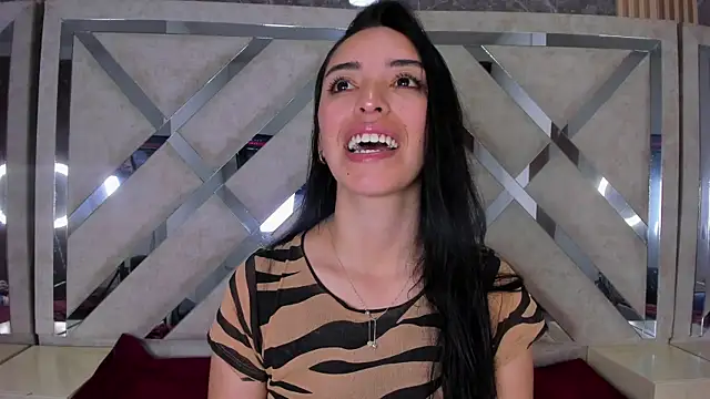 Violeta Harlow online show from July 9, 8:52 pm