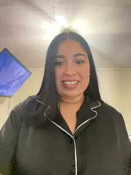 Kittynoir Chile online show from July 7, 9:40 pm