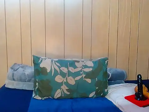 spicykittyy online show from June 21, 4:18 am