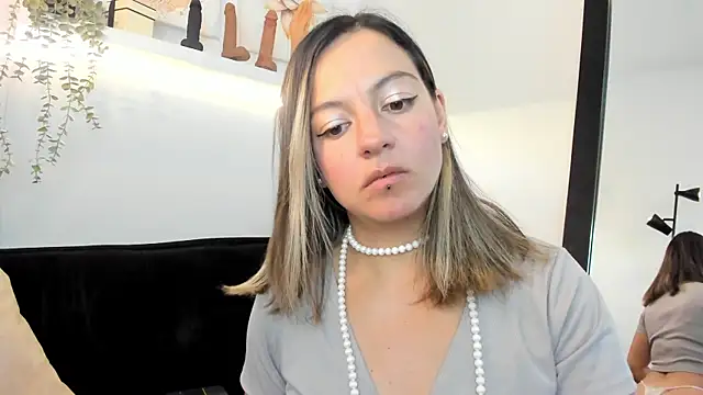 Ariana blonde online show from July 6, 12:12 pm
