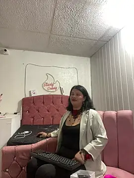Snapshot of Selin_Sweet9 chatting on June 19, 11:05 am Selin Sweet9 online show from June 19, 11:05 am