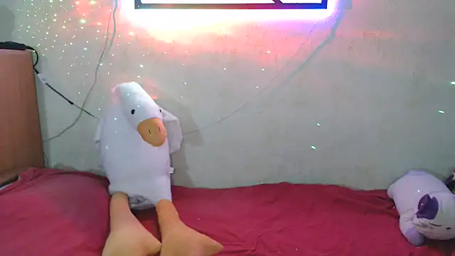 JadeEva online show from July 4, 6:01 pm