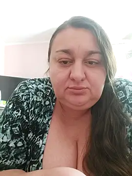 Snapshot of GoodLadyAlla chatting on June 23, 12:25 pm GoodLadyAlla online show from June 23, 12:25 pm