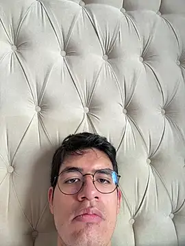 FernanHot69 online show from August 5, 7:52 pm