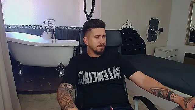 LoganStroud online show from June 30, 10:37 am