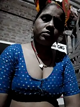 Snapshot of Hot_shiri chatting on August 5, 8:14 pm Hot shiri online show from August 5, 8:14 pm
