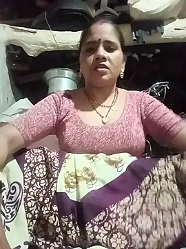 Snapshot of Hot_shiri chatting on June 27, 3:18 pm Hot shiri online show from June 27, 3:18 pm