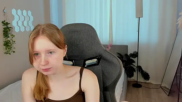 LiliTiny online show from August 3, 3:25 am