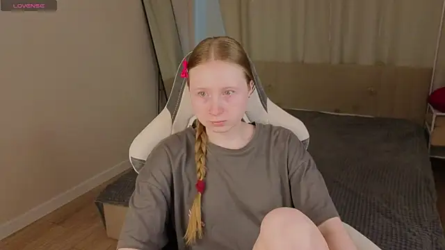 LiliTiny online show from July 6, 1:34 am