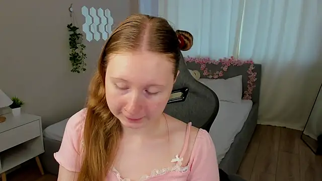 LiliTiny online show from July 23, 1:30 am