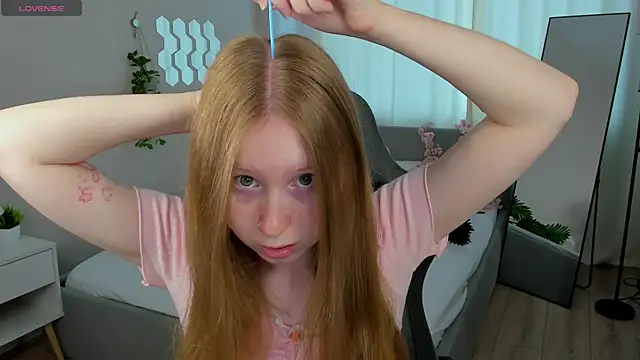 LiliTiny online show from July 24, 1:23 am