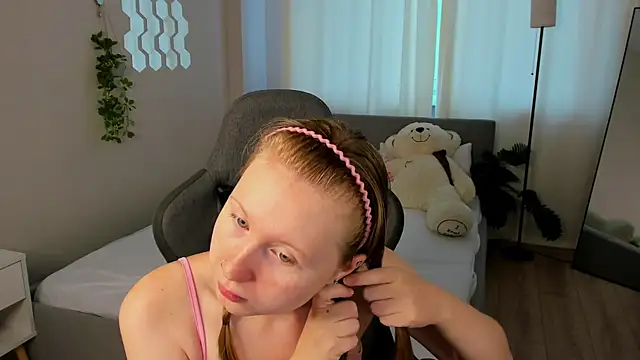 LiliTiny online show from August 9, 3:23 am