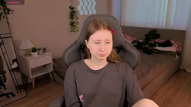 LiliTiny online show from July 5, 4:19 am