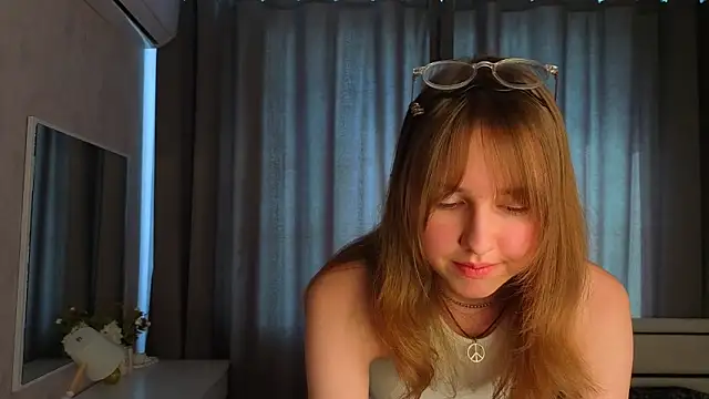 SunnySikarskie online show from June 29, 4:41 am