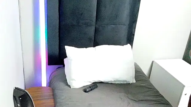 SpicedDove online show from July 25, 11:49 am