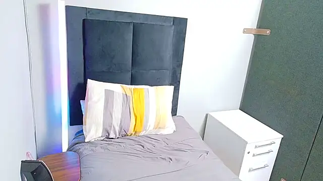 SpicedDove online show from July 30, 11:48 pm