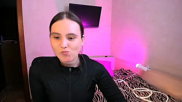 ChelseaStarX online show from July 6, 10:11 am
