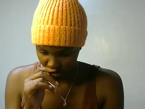 shypretty online show from June 23, 8:29 pm