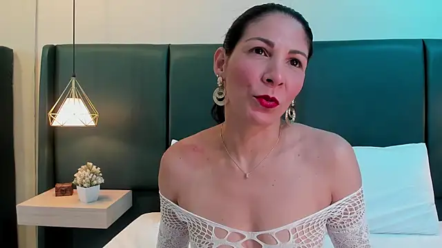 EliseBell online show from July 2, 8:04 pm