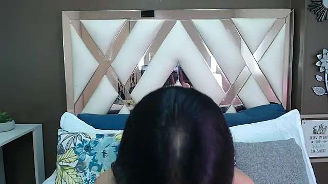 Amara Connors online show from July 22, 1:35 pm