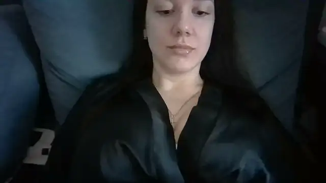 Snapshot of Nivella chatting on June 23, 9:18 am Nivella online show from June 23, 9:18 am