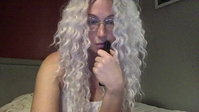 Snapshot of Solenyavo chatting on July 10, 8:31 pm Solenyavo online show from July 10, 8:31 pm