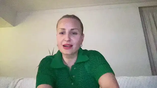 Snapshot of Delissaxx chatting on June 30, 9:26 pm Delissaxx online show from June 30, 9:26 pm